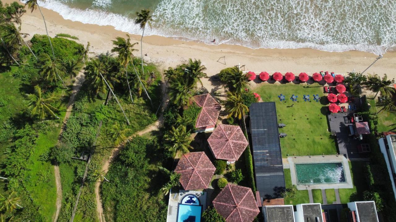 Alma Beach Hotel 웰리가마 외부 사진