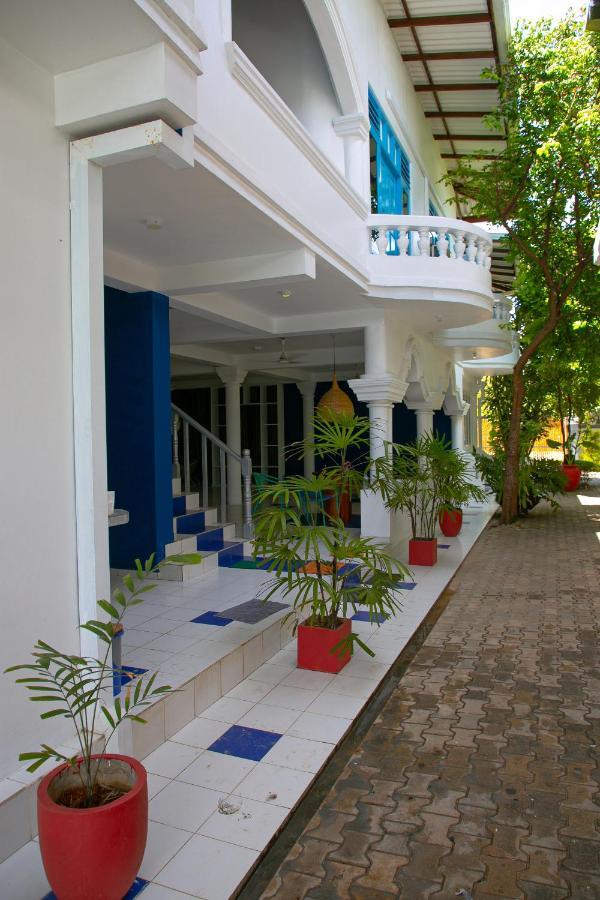 Alma Beach Hotel 웰리가마 외부 사진